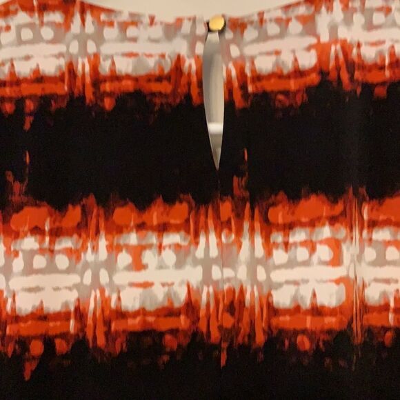 Calvin Klein sleeveless multi colored blouse. Length 24” Size S. Keyhole back - Picture 6 of 7